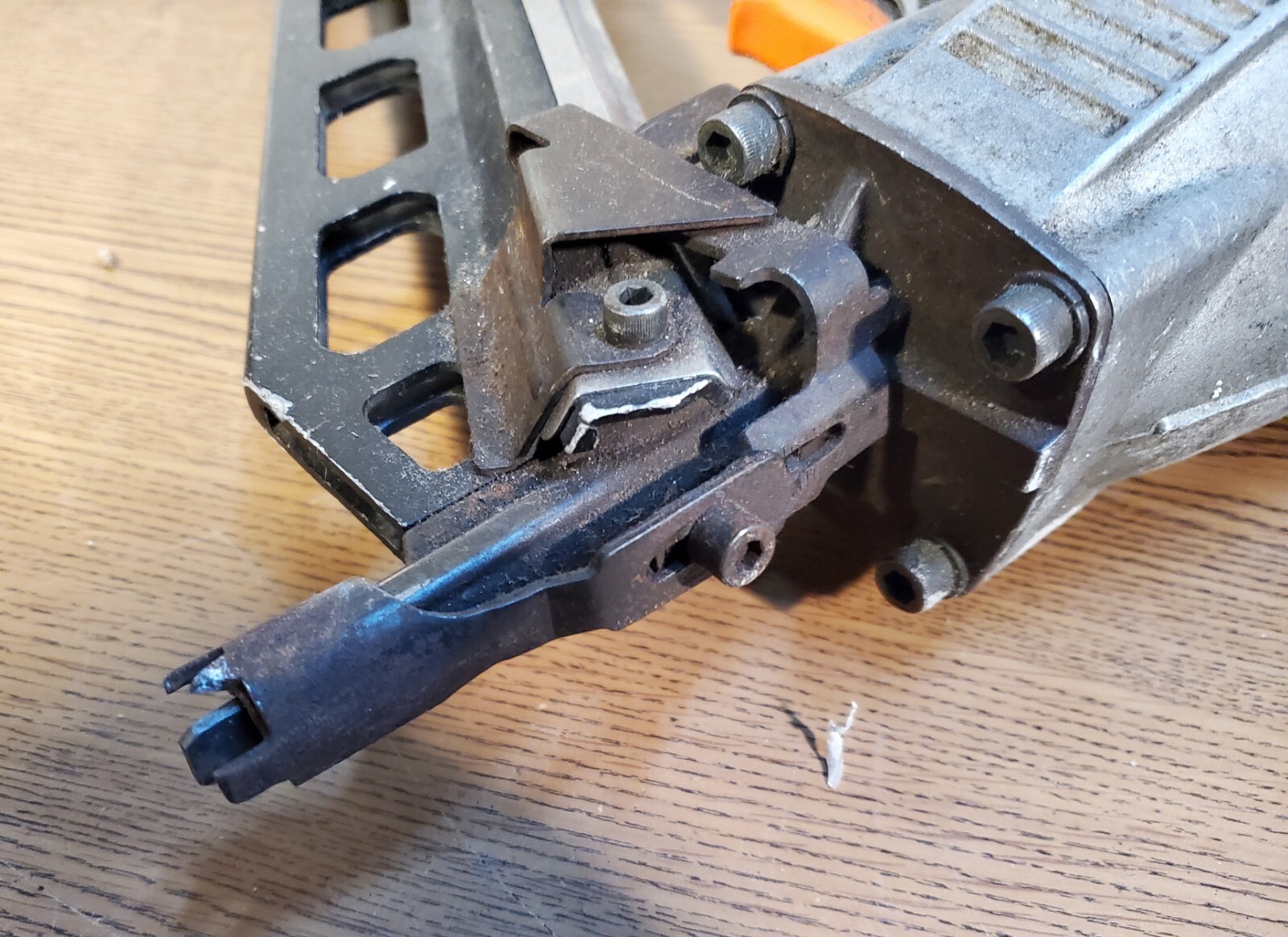 Paslode Model F350S Pneumatic PowerMaster Plus Paper Strip Nail Draming Gun