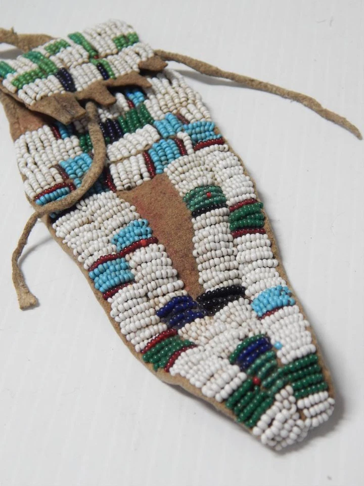 ANTIQUE 1890s UTE INDIAN TAIL / PAINT BAG BEADED POUCH - Image 2 of 4