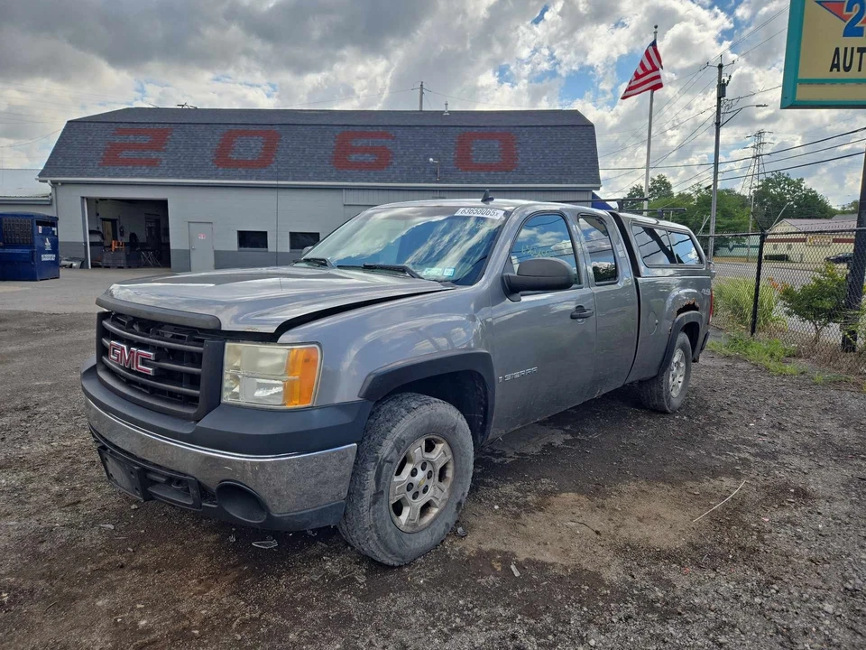 Used Front Right Upper Upper Control Arm Front fits: 2007 Gmc Sierra 1500 pickup - Image 2 of 4