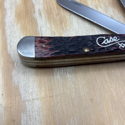Case XX 2001 Cranberry Silver Script Jigged Bone Full Size Trapper