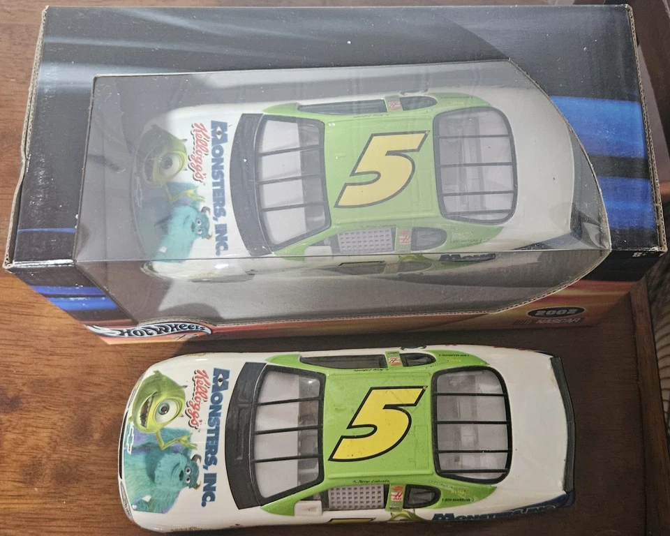 2003 NASCAR Ultra 1:64 Finding Nemo #5 And 2- 1:24 2002 #5 Monsters Inc - Image 2 of 4