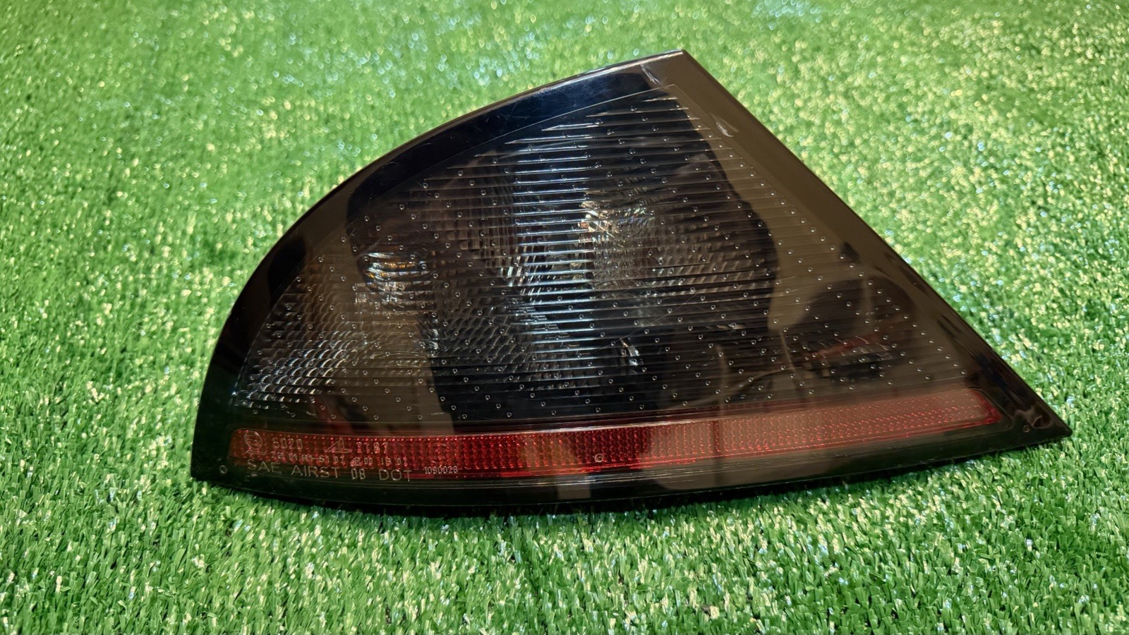 FERRARI CALIFORNIA LEFT (LH) REAR TAIL LIGHT OEM 226439 ⚠️CRACKED LENS⚠️