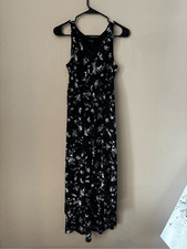 Simply Vera , Vera Wang hi-low Dress v neck sleeveless size s black floral purpl