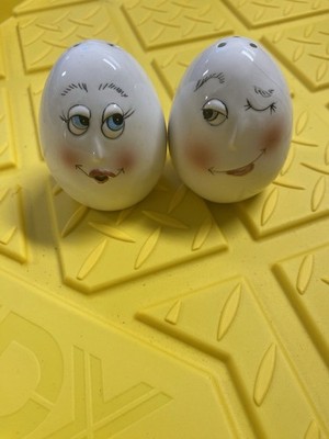 Ceramic White Egg Salt & Pepper Shakers Set of 2 Novelty Face Design