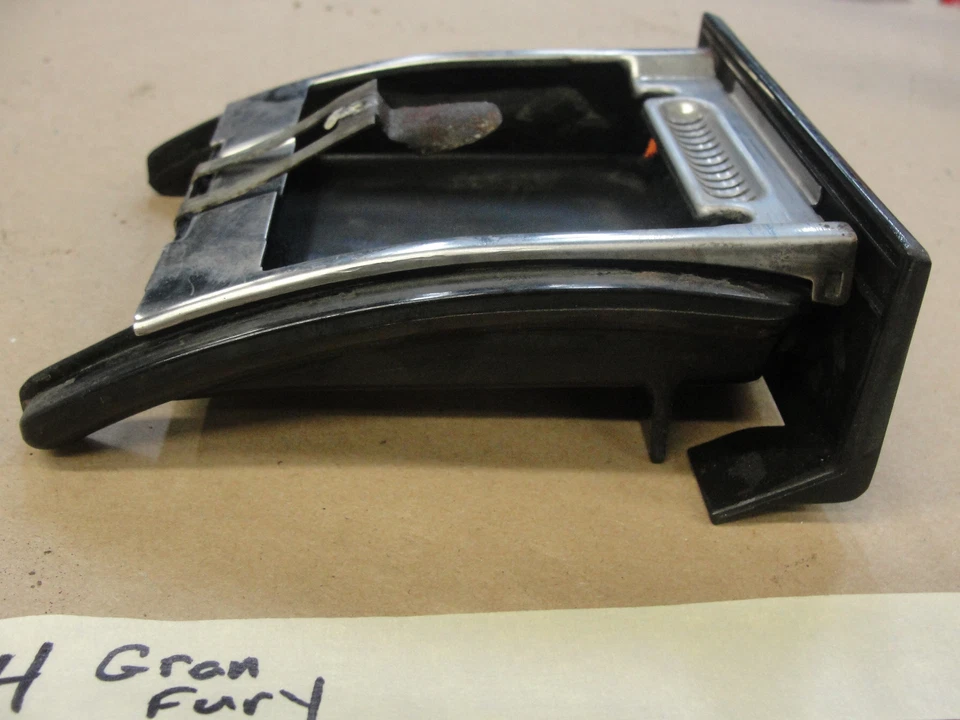 Cenicero de tablero Plymouth Gran Fury 74 original de fábrica cenicero grano de madera #3590410 Foto 3 de 4