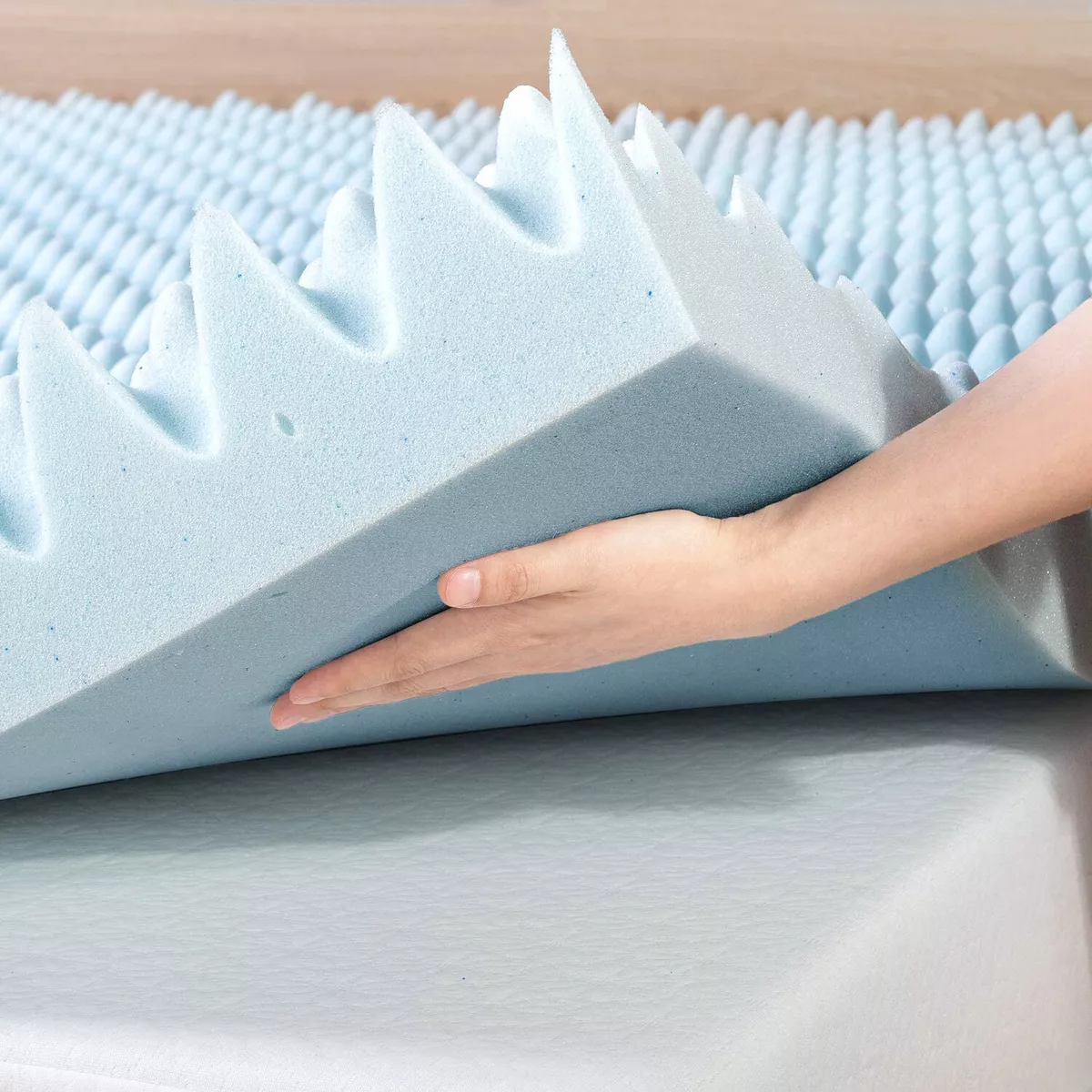 4 Inch Egg Crate Memory Foam Mattress Topper Prevent Heat Cooling
