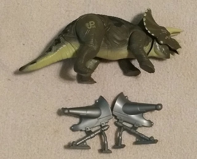 JURASSIC PARK THE LOST WORLD TRICERATOPS W/ GEAR JP44 | eBay