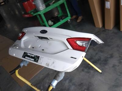 2015 Ford Fusion Deck Lid Trunk Lid White OEM 463721 4DR SED WHT UNK