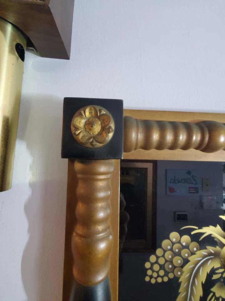 Espejo vintage Hitchcock Furniture estilo federal madera tallada dorado y negro... Foto 3 de 4