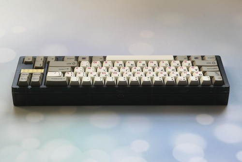Cherry Profile 1.7mm Thickness Retro Red Beige Dye Subs PBT Keycap Set - Picture 8 of 10