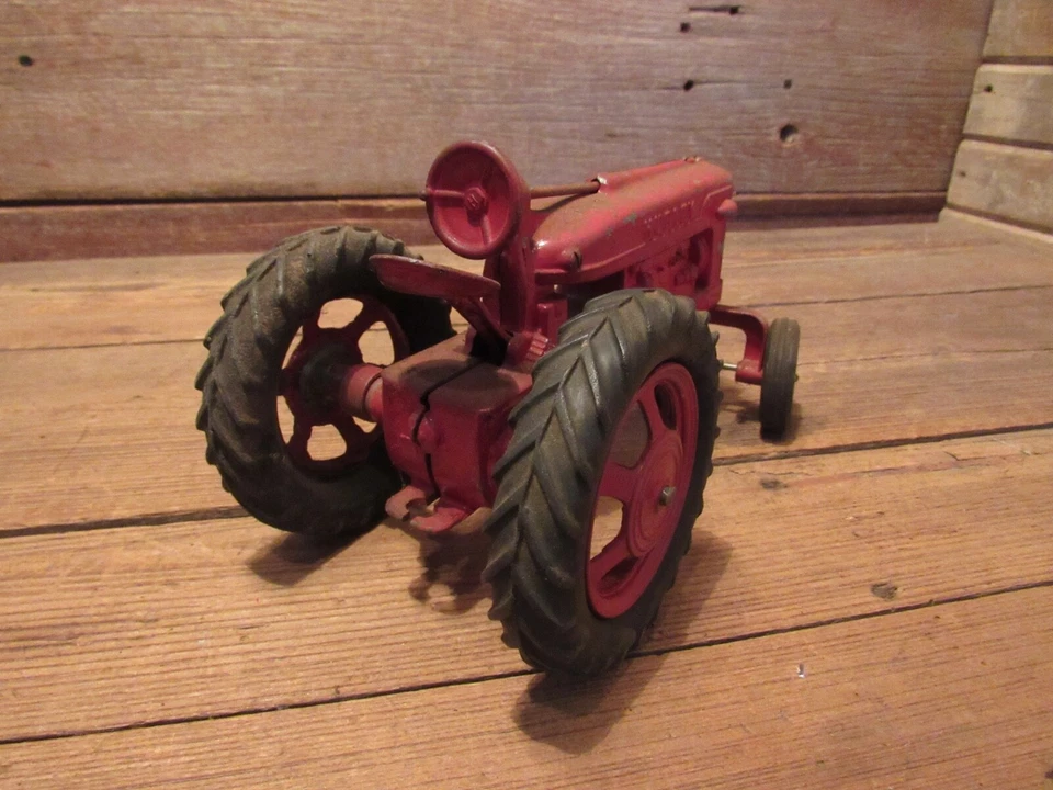Tractor agrícola HUBLEY fundido a presión de colección - ¡RESTAURACIÓN o PIEZAS! Foto 3 de 4
