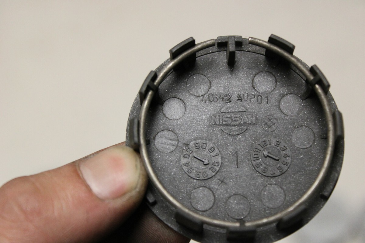 24ktページ OEM NISSAN 300Z 300ZX OEM CENTER HUB CAP 4034240P01 40342