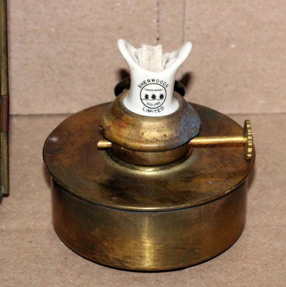 Antique Sherwoods Limited Nautical Ships Brass Binnacle Oil Lantern Lamp  - Image 2 of 4