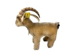 Steiff animal collector stuffed animal 1314.00 Capricorn 15 cm. Excellent Con...