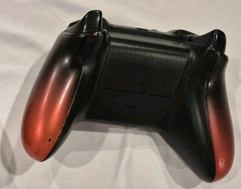 Microsoft Xbox One Wireless Controller 1708 Volcano Shadow Special Edition - Image 2 of 2