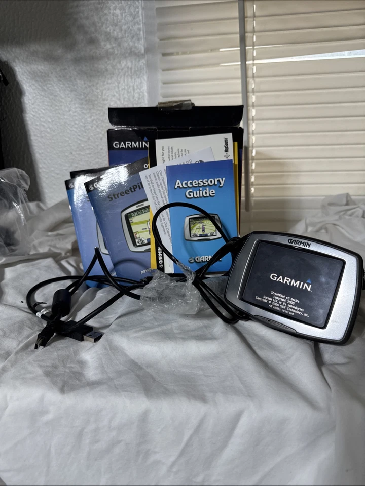 Sistema de navegación automotriz Garmin StreetPilot C550 + accesorios montables Foto 2 de 4