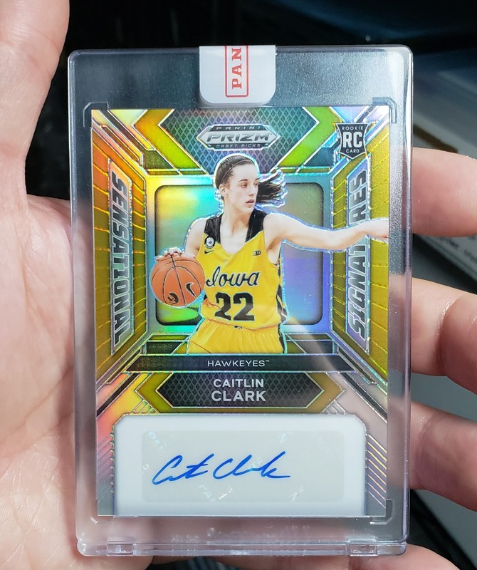 2024 Prizm Draft Picks Caitlin Clark Gold Auto #/10 ⭐⭐⭐⭐⭐ Clean!💎