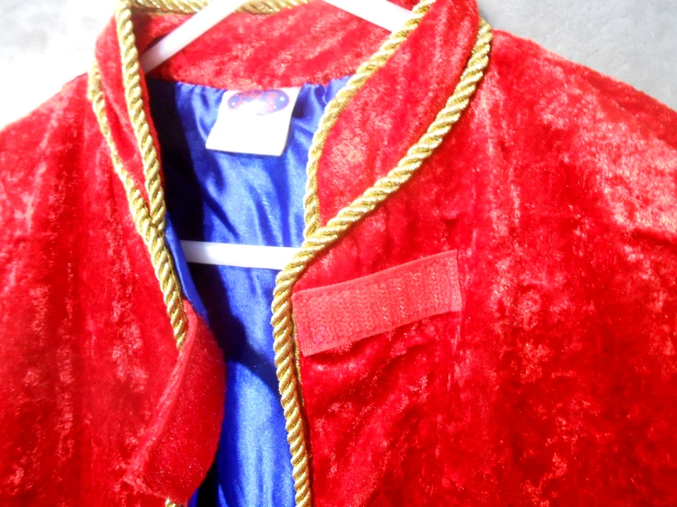 Child's Magician Cape by Dress Up America Red Velvet Blue Lining Halloween - Image 3 of 4