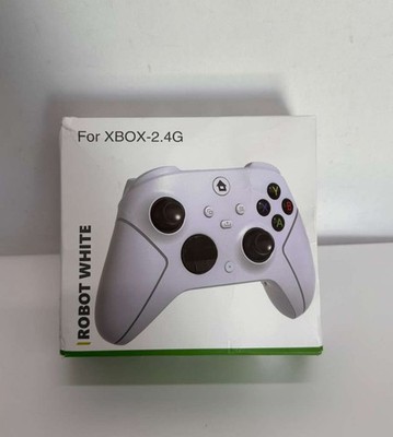 Microsoft Xbox Series S or X Wireless Controller Robot White