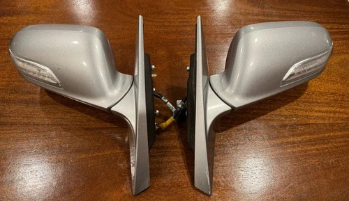 2007-2008 ACURA TL DRIVER & PASSENGER Door Mirrors Turn Signal GRAY OEM See Pics