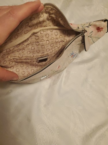 GUESS Los Angeles Womems Colorful Pink Ivory Floral Bag Fanny Pack Waist Belt - Picture 5 of 11