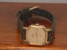 Pre-Owned Women s Lorus V242-5000 Date Analog Dress Watch