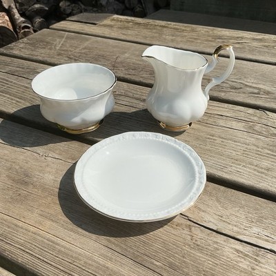 Vintage Royal Albert Val D'or weiß geriffelter Rand Goldrand Milchkännchen Zuckerdose & D