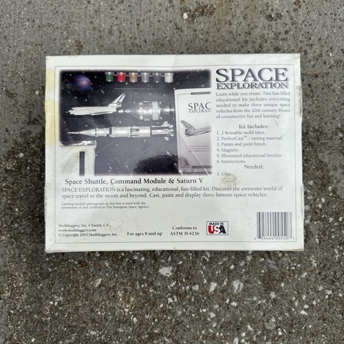 New Shuttle Discovery Model Kit Space Exploration Casting Kit Sealed - Picture 3 of 3