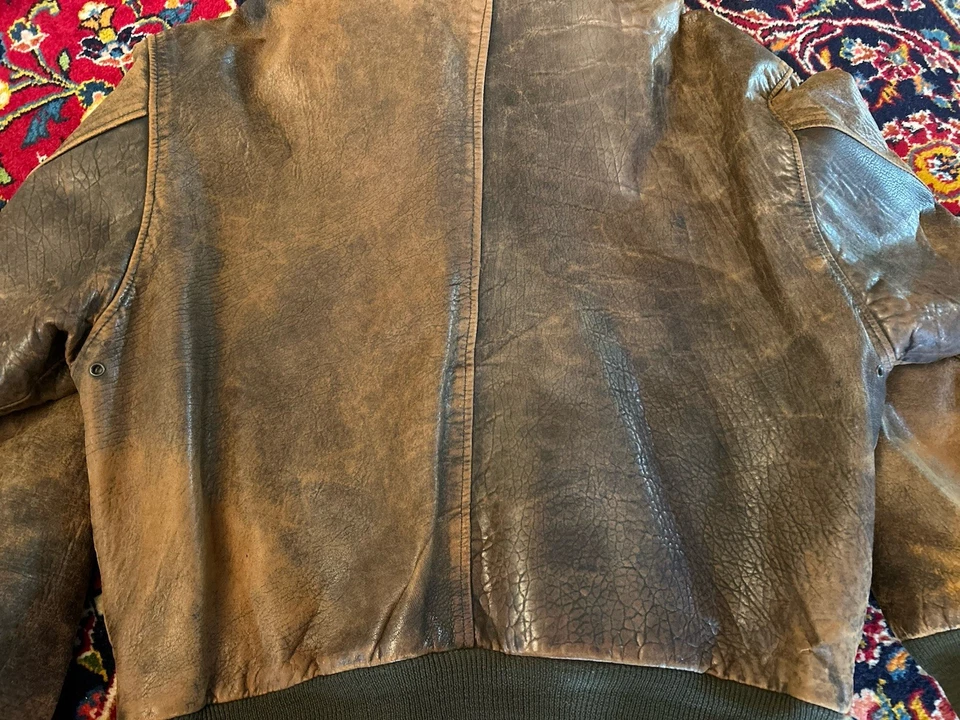 Chaqueta de cuero vintage de la Fuerza Aérea  Foto 3 de 4