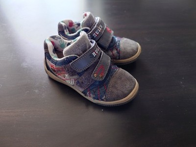 Kinderschuhe Größe 25