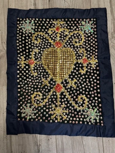 Haitian Vodou Flag – Erzulie Freda – Hand-Beaded & Sequinned on Green Velvet