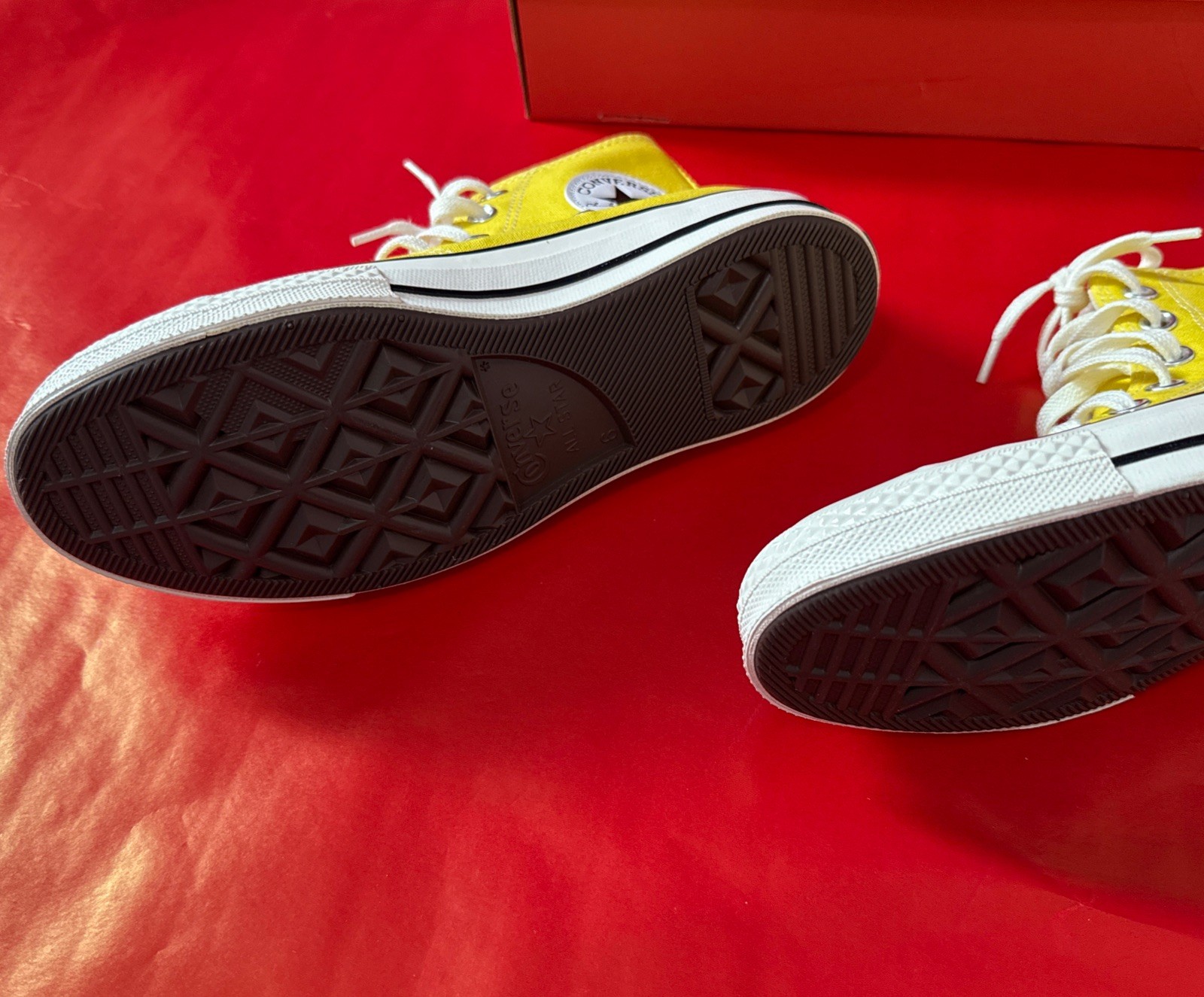 New Converse Chuck 70 Taylor Star Sz 8 Golden/black  Unisex Shoes Sneakers Boots thumbnail 8