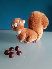 "TRUDI" peluche Scoiattolo, colore marrone e beige, altezza 24 cm