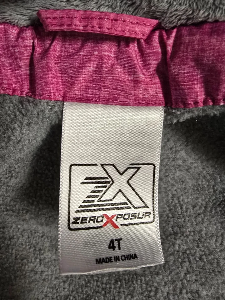 Abrigo ZeroXposur niñas pequeñas talla 4T color rosa Foto 3 de 4