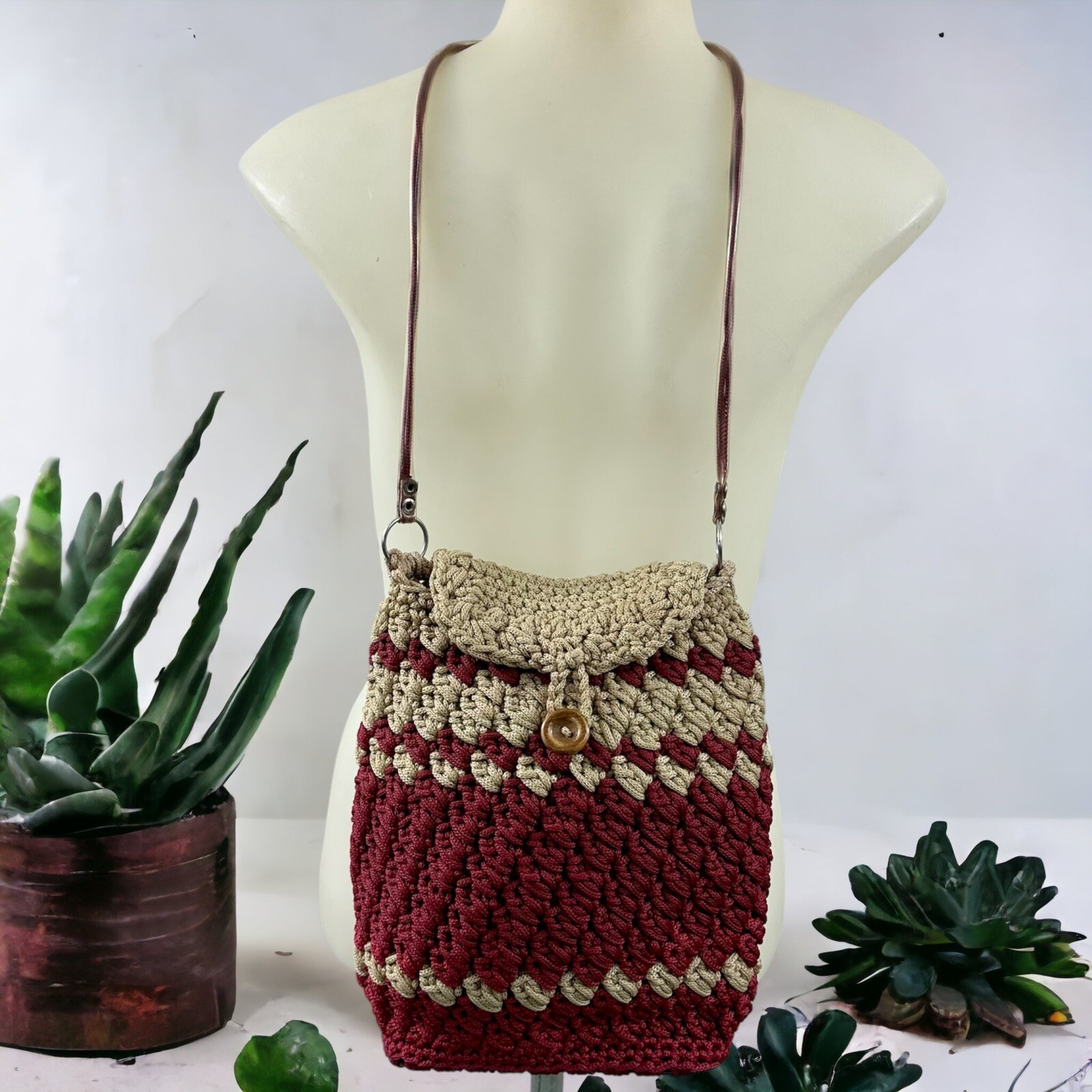 Vintage Macrame Bucket Bag Button Loop Closure Su… - image 2