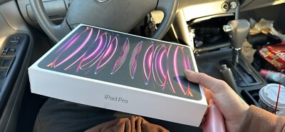 Apple iPad Pro 6th Gen. 256GB, Wi-Fi + 5G (Unlocked), 12.9in - Space Gray