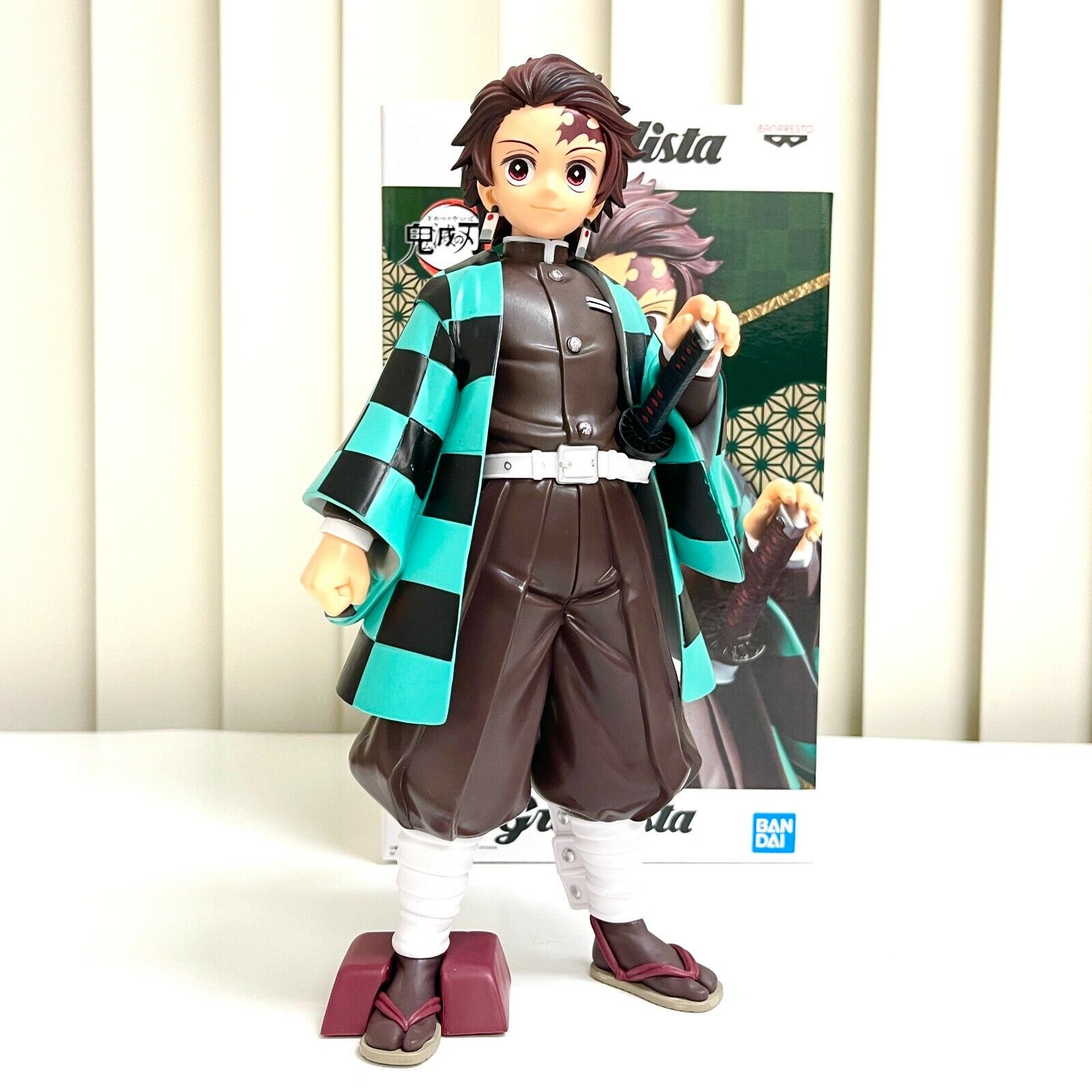 1 FIGURE DEMON SLAYER: KIMETSU NO YAIBA - TANJIRO KAMADO - GRANDISTA  REF.:17622 - BANDAI BANPRESTO