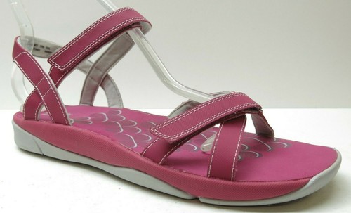 clarks fuschia sandals
