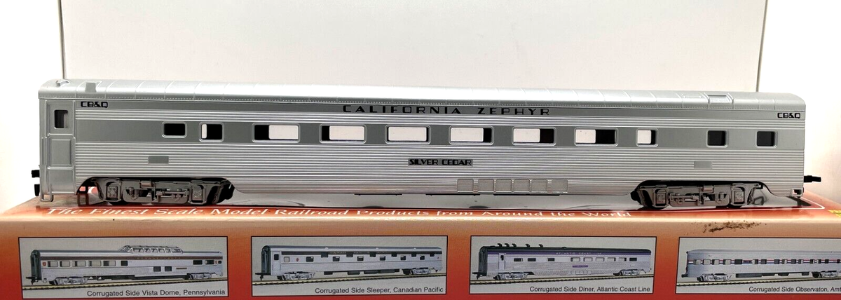 HO IHC 47831 CORRUGATED SIDE COACH CB&Q CALIFORNIA ZEPHYR SILVER