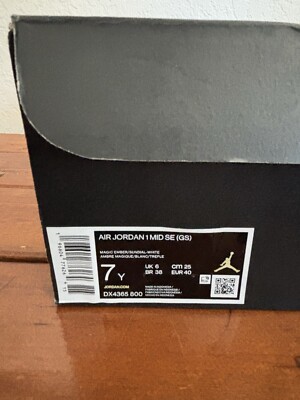 Nike Kid's Air Jordan 1 Mid GS Flight Club Size 7Y/8.5W Pink Peach