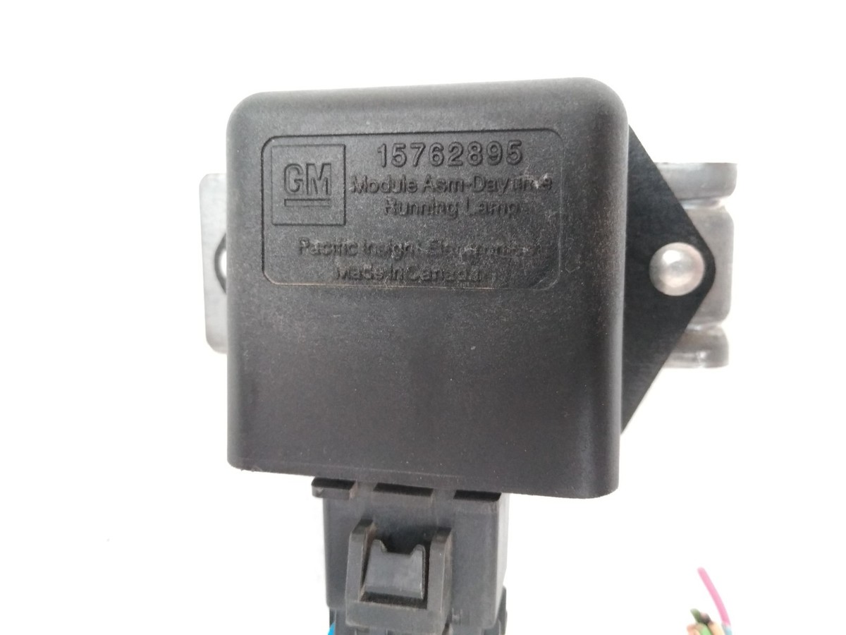 Genuine GM Daytime Running Lamp Control Module 15762895 for sale