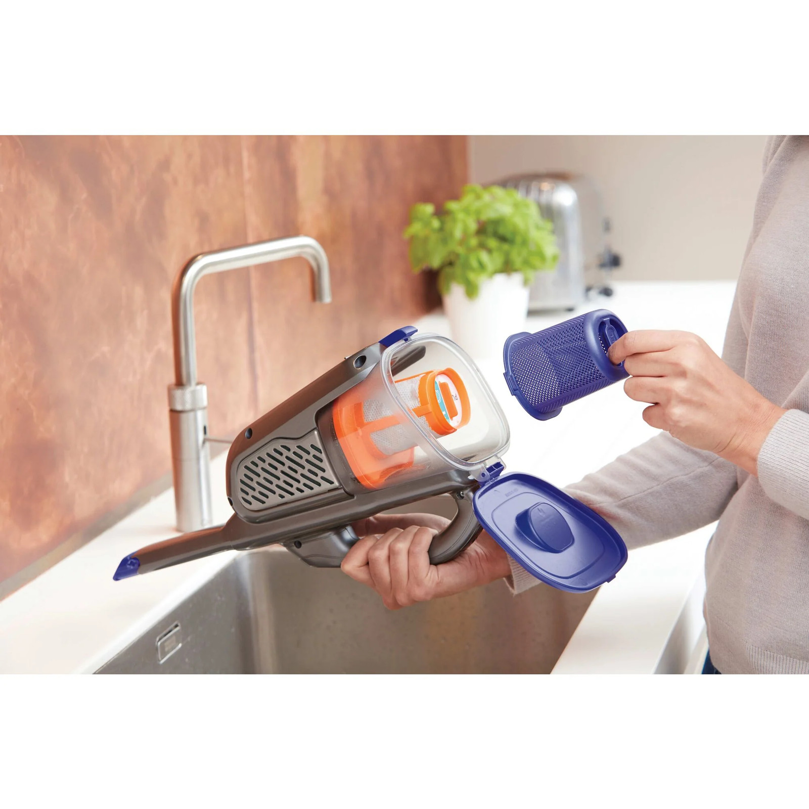 BLACK+DECKER 20V MAX* dustbuster&reg; AdvancedClean+&trade; Pet Hand Vacuum - HHVK515BPF07