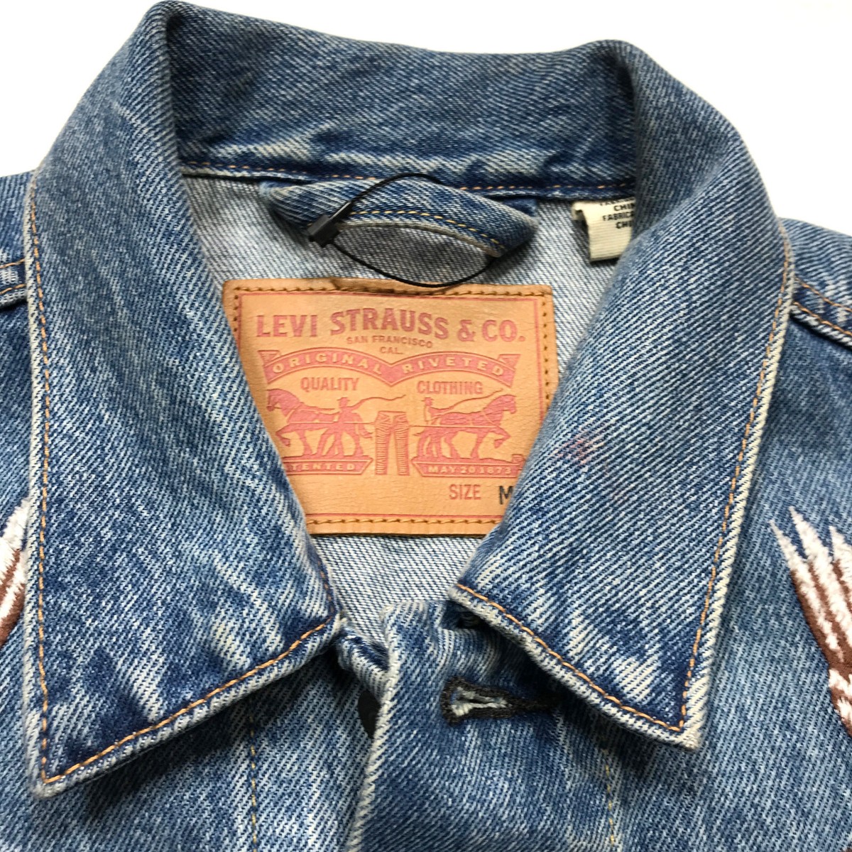 Levi's LTD Denim Trucker Jacket M Sukajan Eagle Mt Fuji