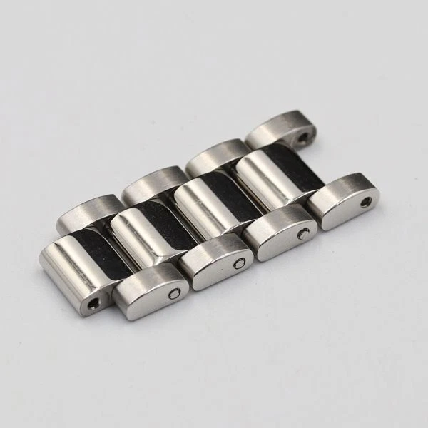 Bracelet ceinture montre femme GUCCI authentique 4 maillons 136,4 pièces argent 14 mm