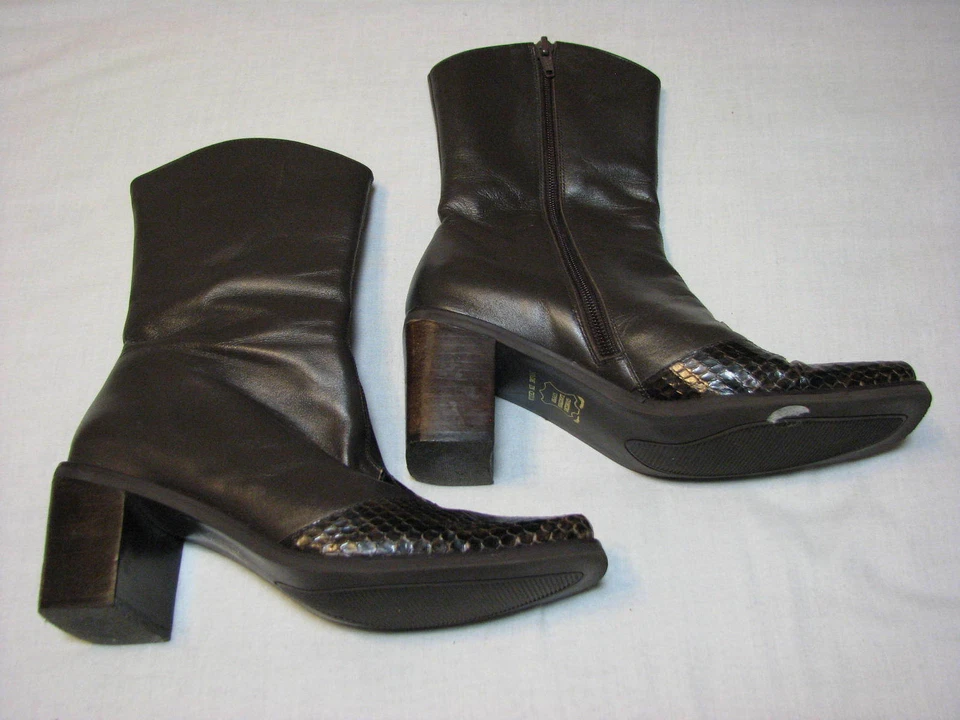 5.5 B Liz Claiborne Damas Botas de Cuero Marrón Mujer Tacones Oscuros Media Pantorrilla Cortas Foto 2 de 4