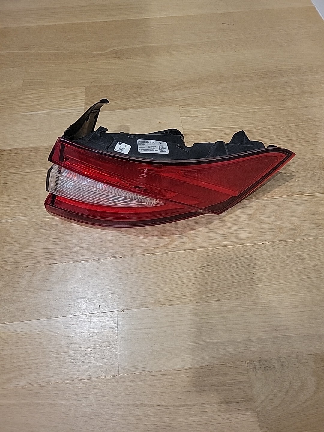  2017 2018 2019 2020 Maserati Levante Rear Right Outer Fender Taillight OEM