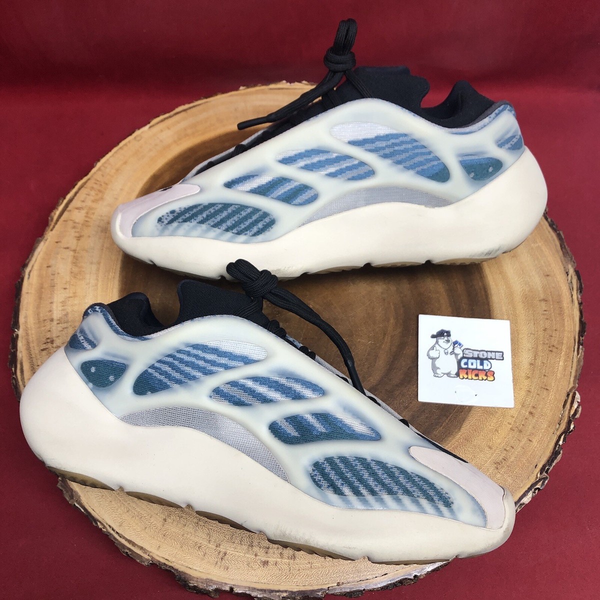 adidas Yeezy 700 V3 Kyanite Size 8.5 GY0260 350 450 500 900