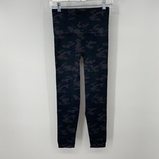 SPANX Camo Camouflage Look At Me Now Cropped Leggings- Size L Gray