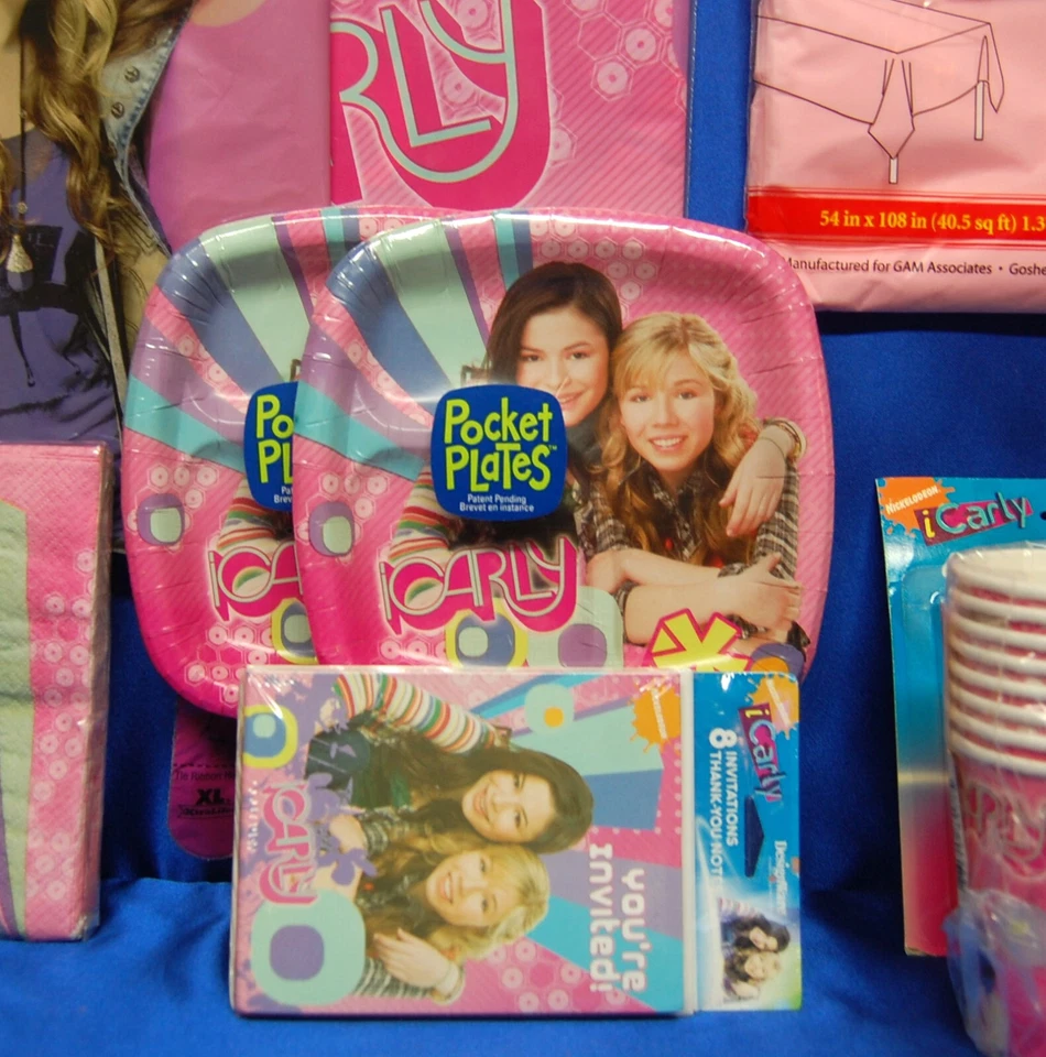 I Carly # 11 Plates Napkins Tablecover Confetti Stickers Invites Cup Notepads - Image 3 of 4