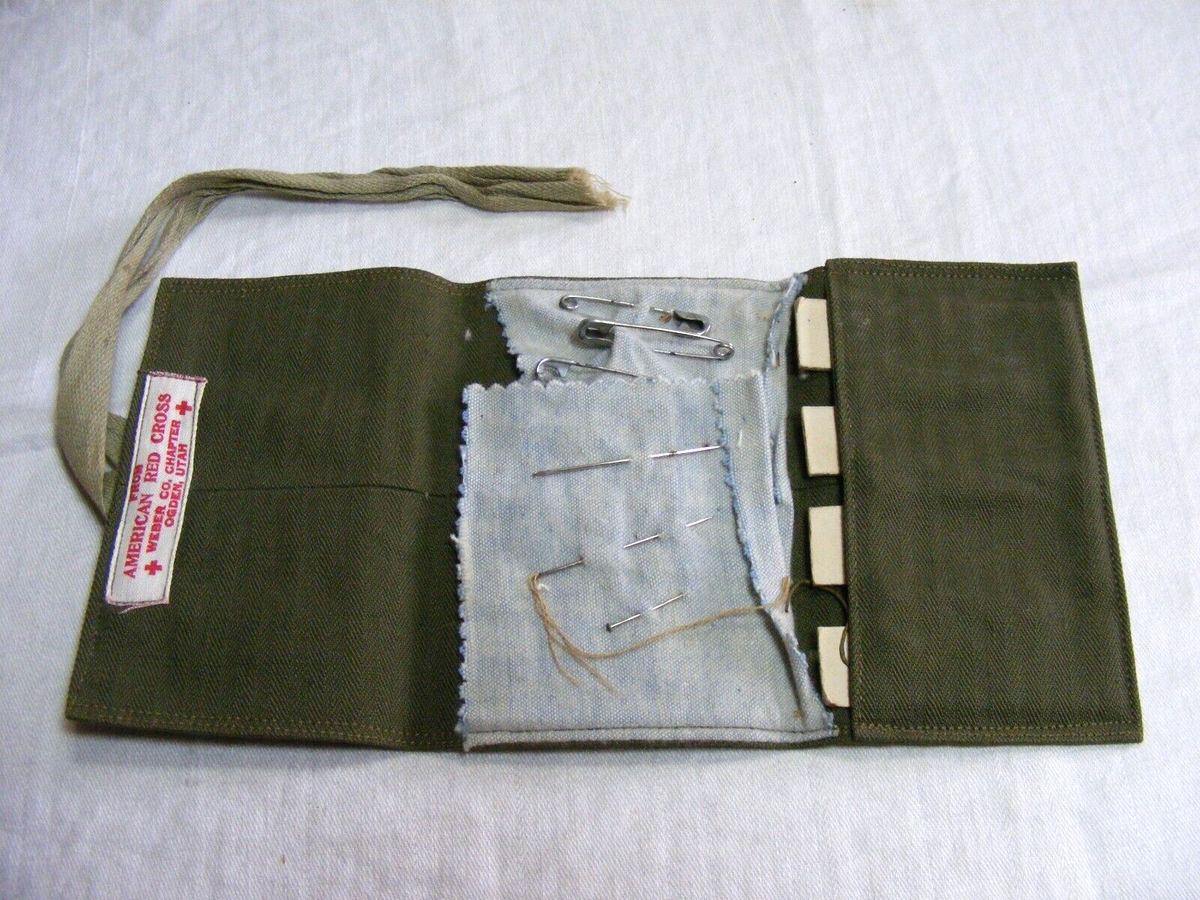 アメリカ軍　レッドクロス Vintage WW2 American Red Cross Sewing Kit 8-a #19 | eBay